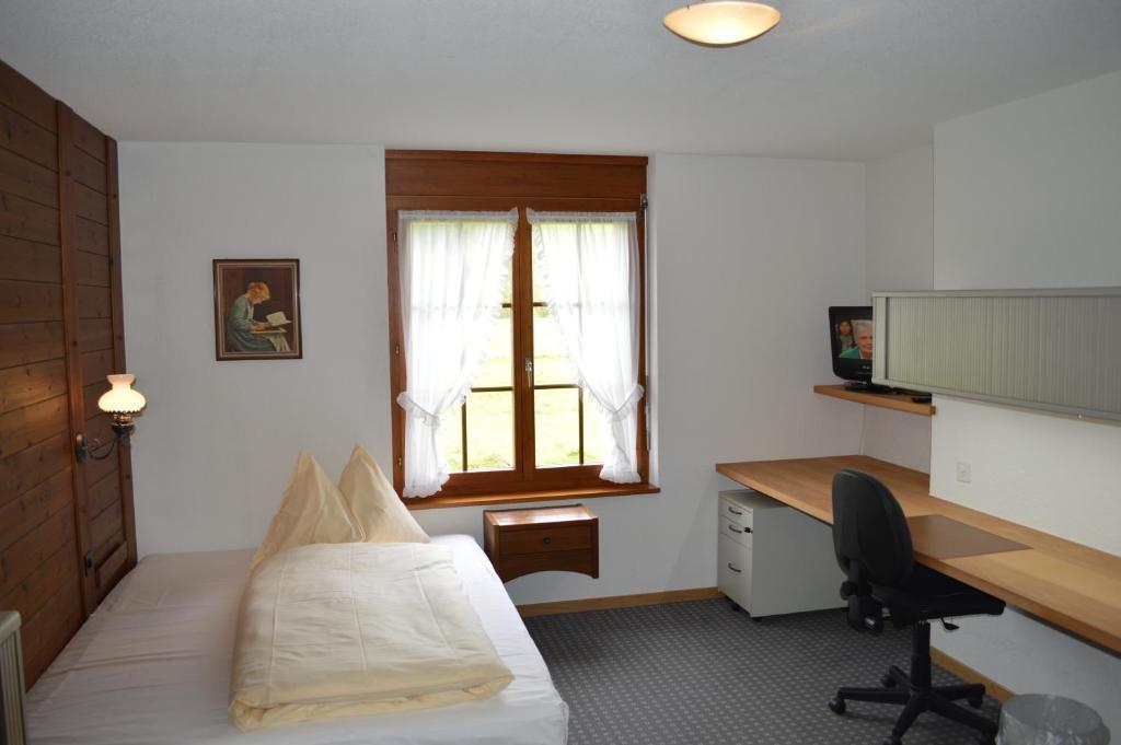 ホテル Hirschen Eggiwil 部屋 写真
